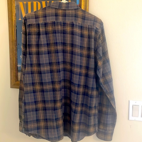 **SOLD**Distressed Flannel Long Sleeve (M) - Picture 2 of 4